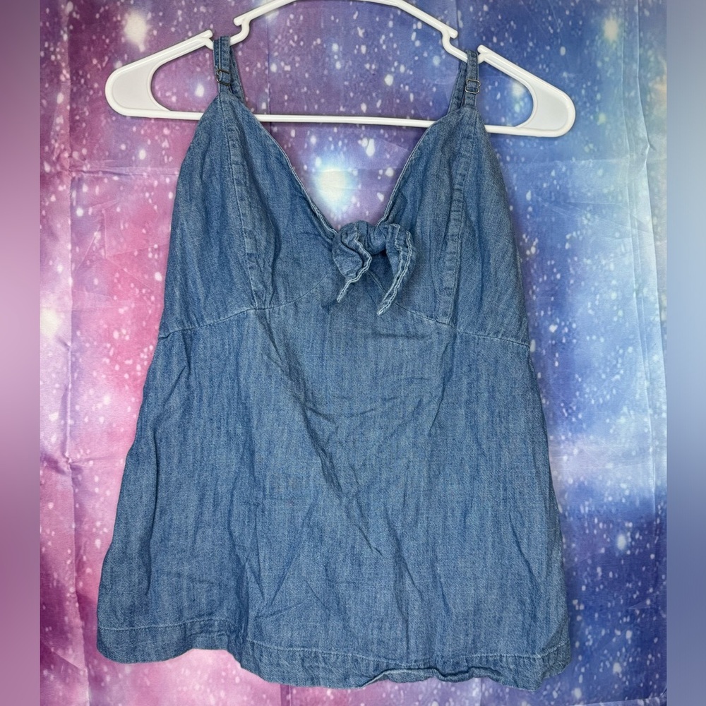 Old navy chambray tank top 🛍